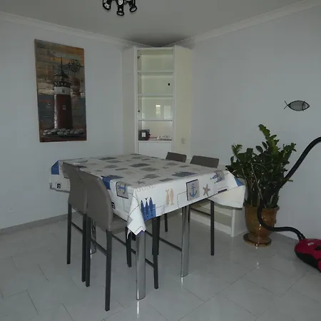 度假居 Maison 4 A 6 Pers Quartier Calme Confort 艾格-莫尔特