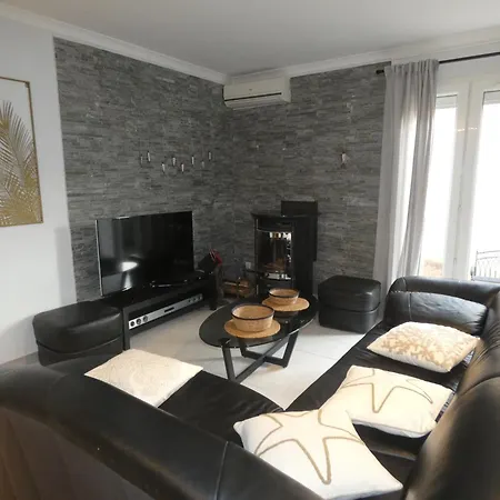 Maison 4 A 6 Pers Quartier Calme Confort 度假居 艾格-莫尔特