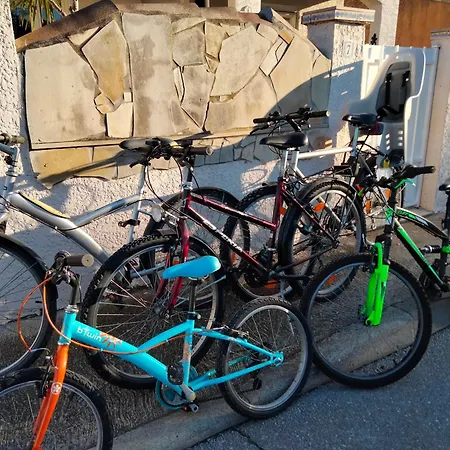 Maison 4 A 6 Pers Quartier Calme Confort Aigues-Mortes