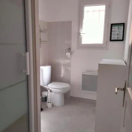 Holiday home Maison 4 A 6 Pers Quartier Calme Confort *
